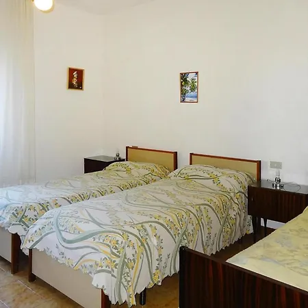 Apartment Home, Solanas *